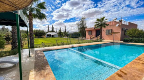 Ferme de vacances avec une grande villa à Marrakech